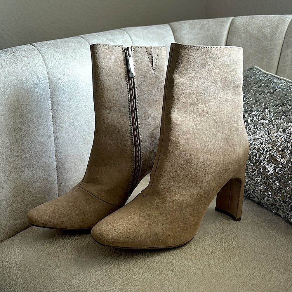 Tan velvet boots from Francesca’s
